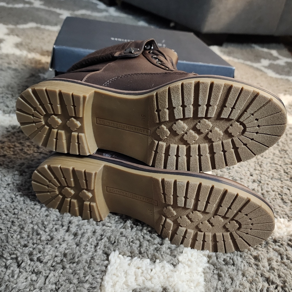 Womens Tommy Hilfiger Cuffed Boots - Picture 4 of 5
